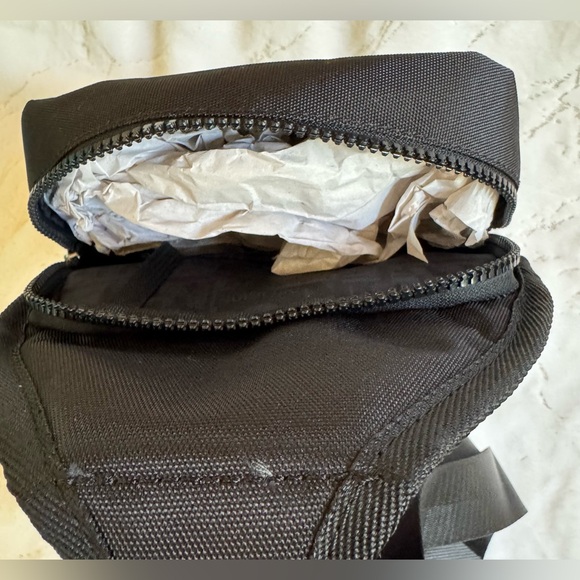 True Religion Sling Crossbody Bag black Men - Picture 6 of 8